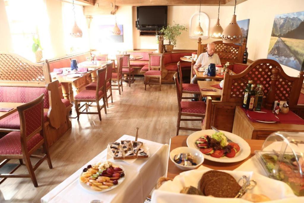 La Locanda Ristorante Pizzeria Garni Ohlstadt Kültér fotó
